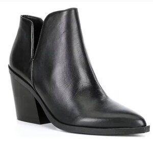 Vince Camuto 'Gigietta' Black Leather V-Cut Pointed Toe Boots Women's Size 7.5